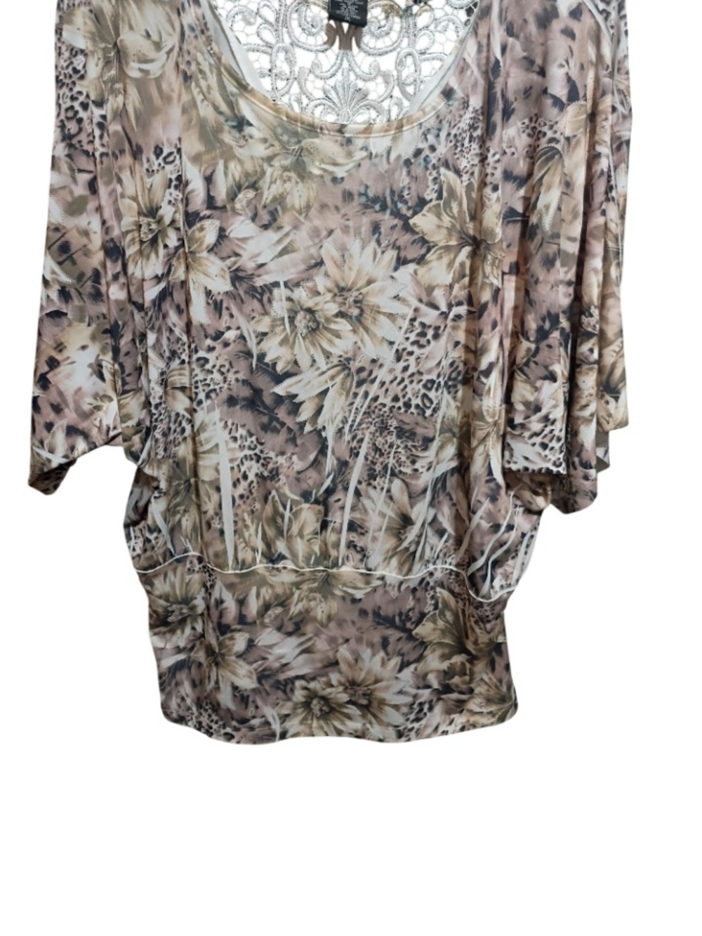 Simply Irresistible Floral & Leopard Scoop-Neck Tunic in Beige and Cream